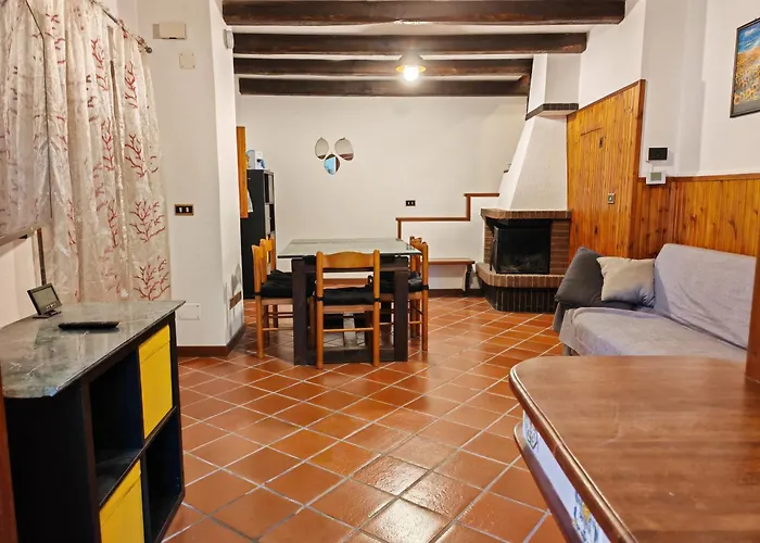Casa Le Rondini * Piazza (Genoa)